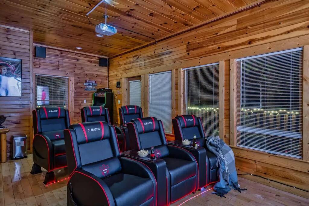 Stunning Mountain Cabin W Hot Tub Gatlinburg Exterior foto