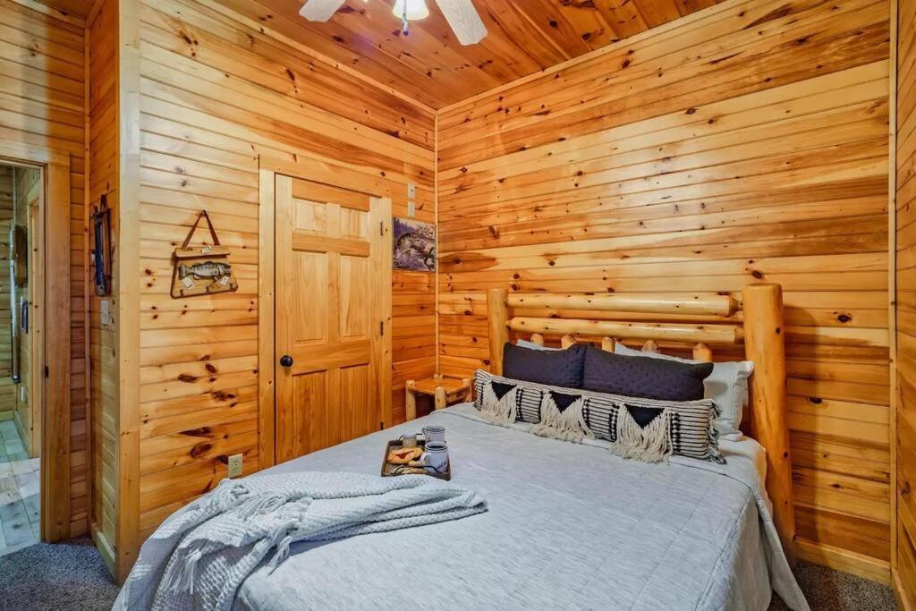 Stunning Mountain Cabin W Hot Tub Gatlinburg Exterior foto