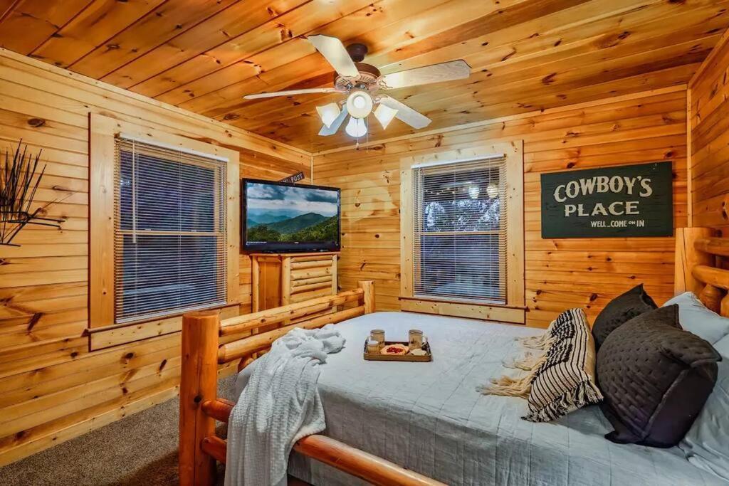 Stunning Mountain Cabin W Hot Tub Gatlinburg Exterior foto