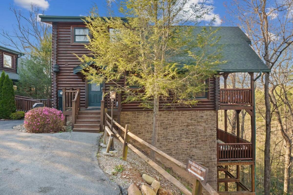 Stunning Mountain Cabin W Hot Tub Gatlinburg Exterior foto