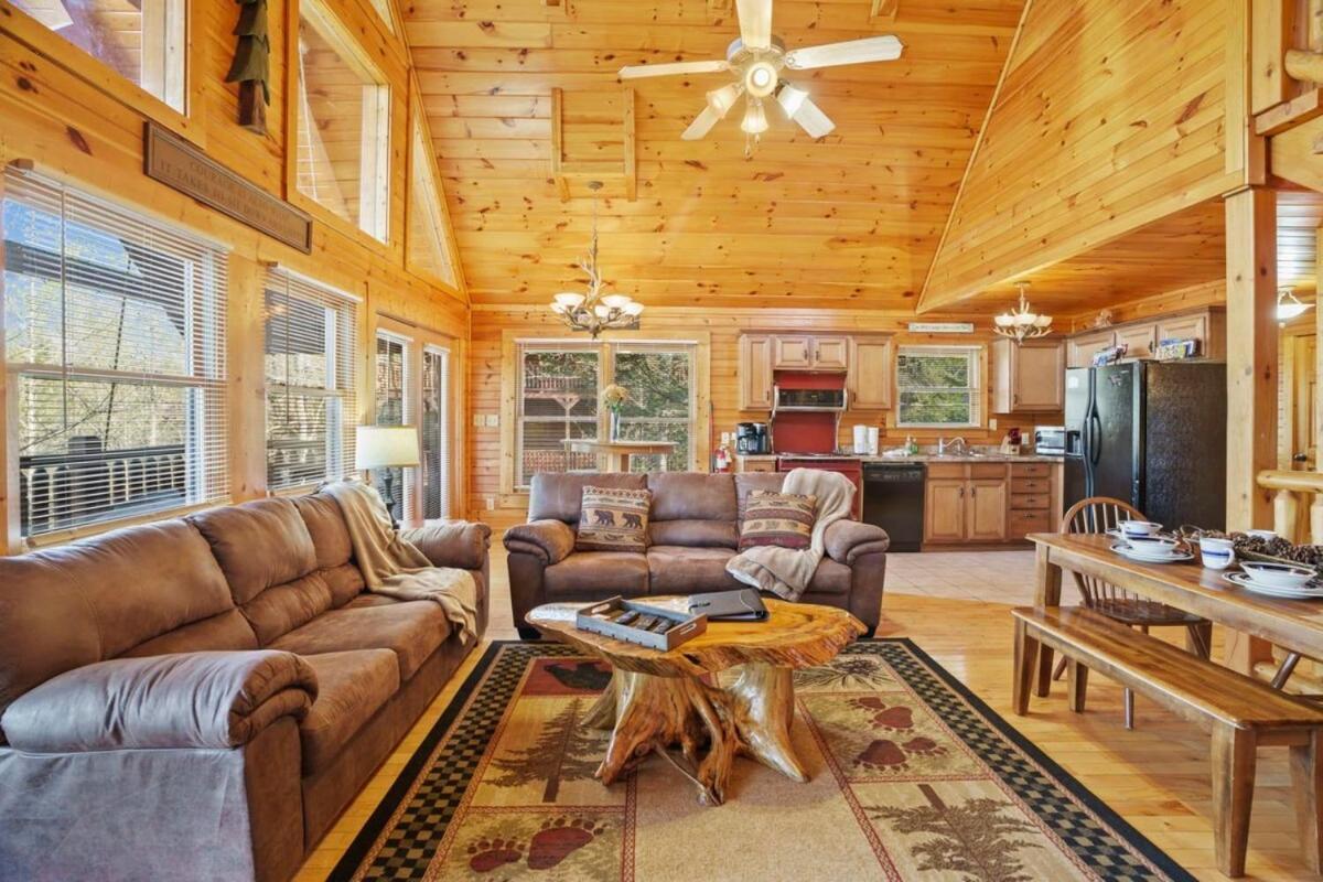 Stunning Mountain Cabin W Hot Tub Gatlinburg Exterior foto