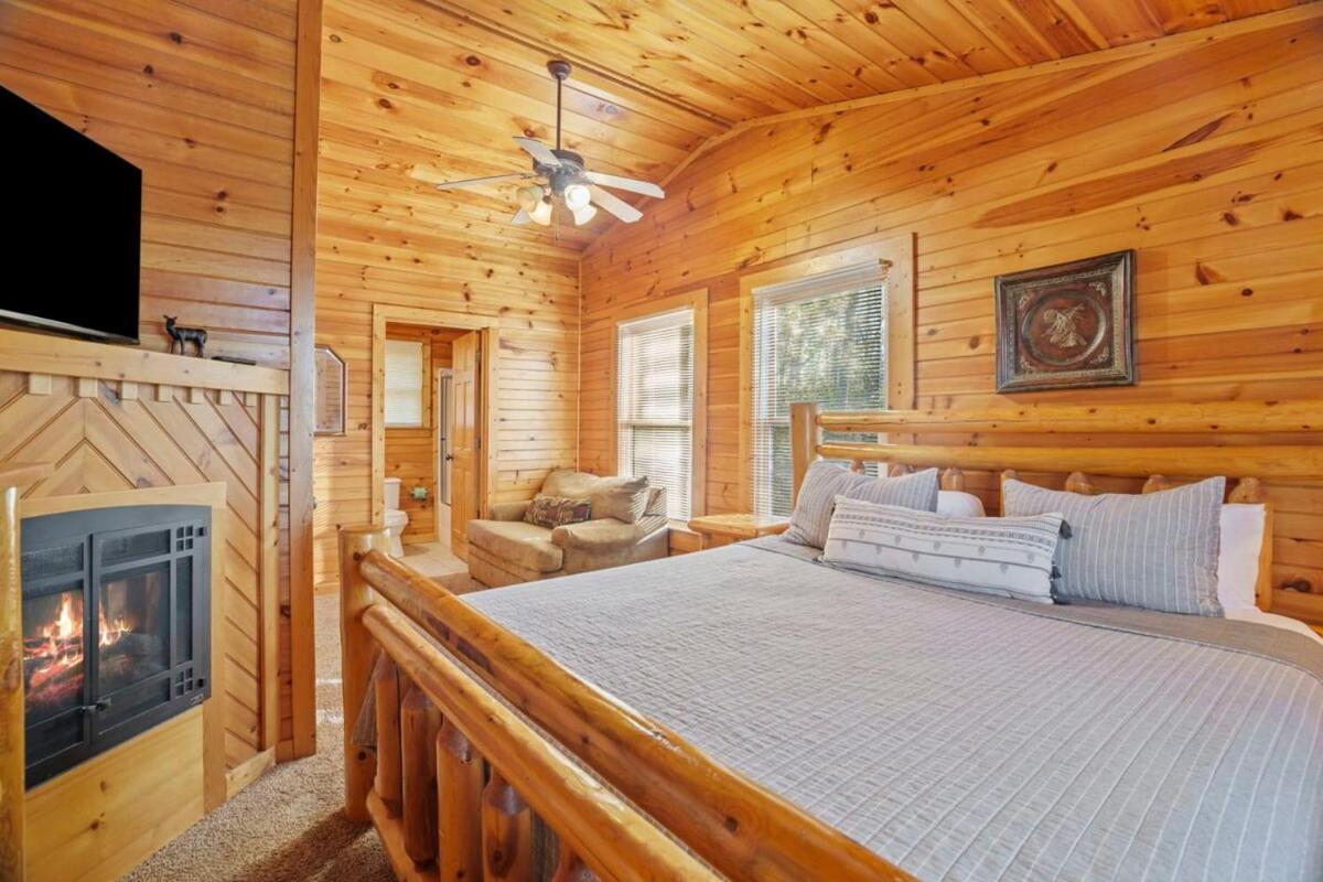 Stunning Mountain Cabin W Hot Tub Gatlinburg Exterior foto
