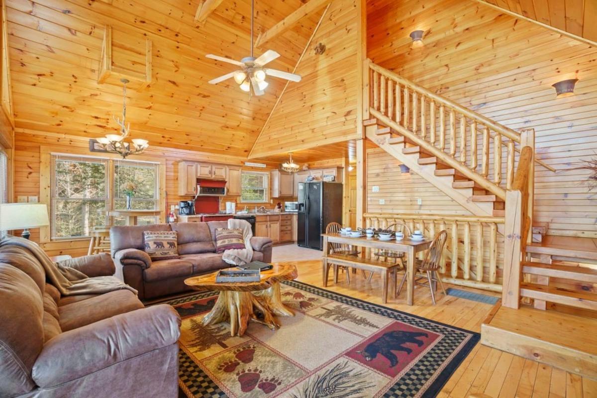 Stunning Mountain Cabin W Hot Tub Gatlinburg Exterior foto