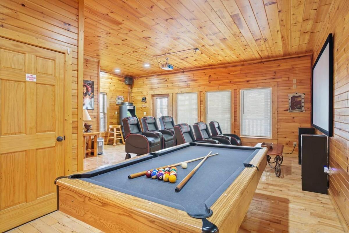 Stunning Mountain Cabin W Hot Tub Gatlinburg Exterior foto