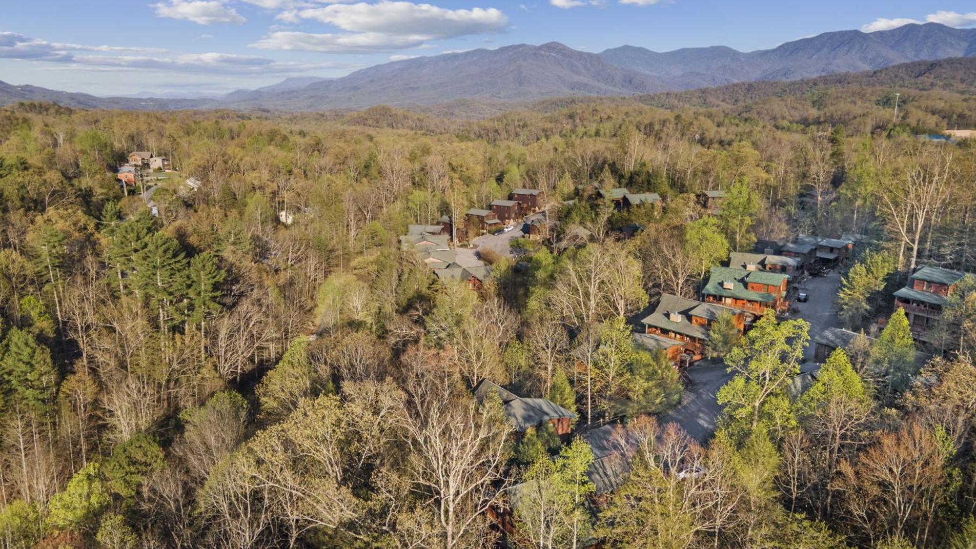 Stunning Mountain Cabin W Hot Tub Gatlinburg Exterior foto